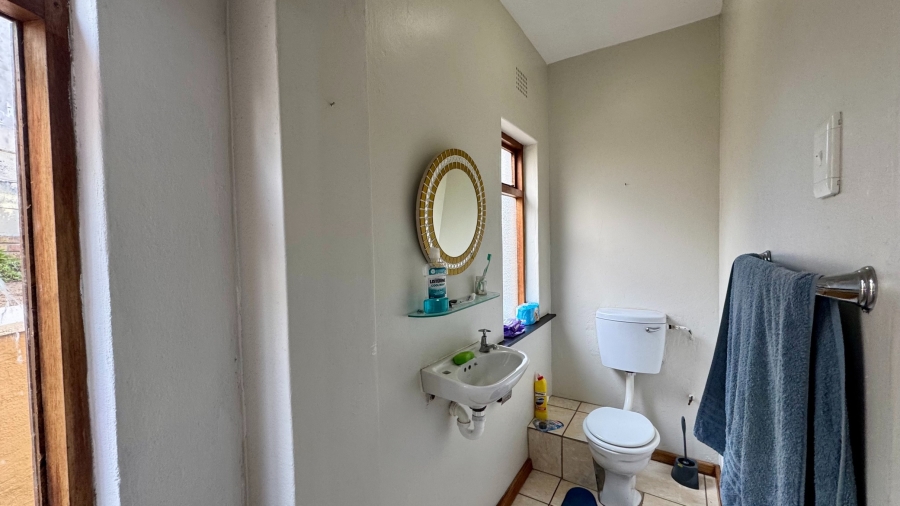 5 Bedroom Property for Sale in Strand North Western Cape